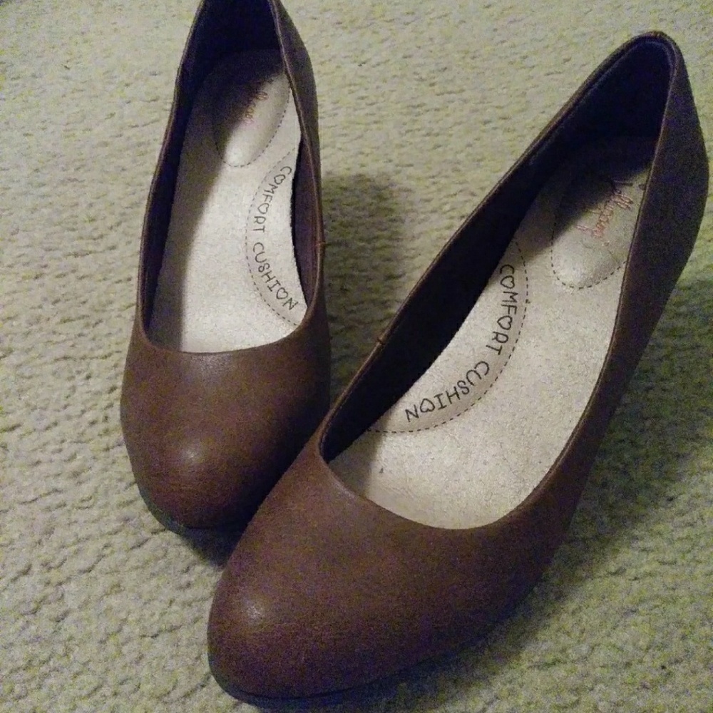 Chocolate Wedges Pump